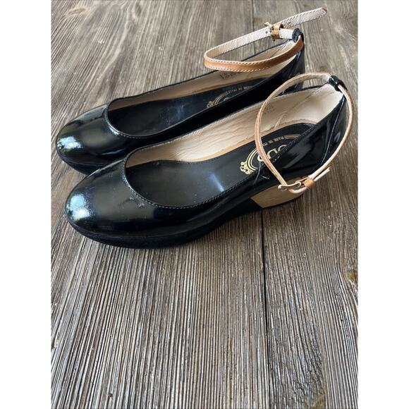 Tod's womens us 5 Black Patent Leather Ankle Strap Platform Wedge Pumps Sz 35.5 - Picture 2 of 14